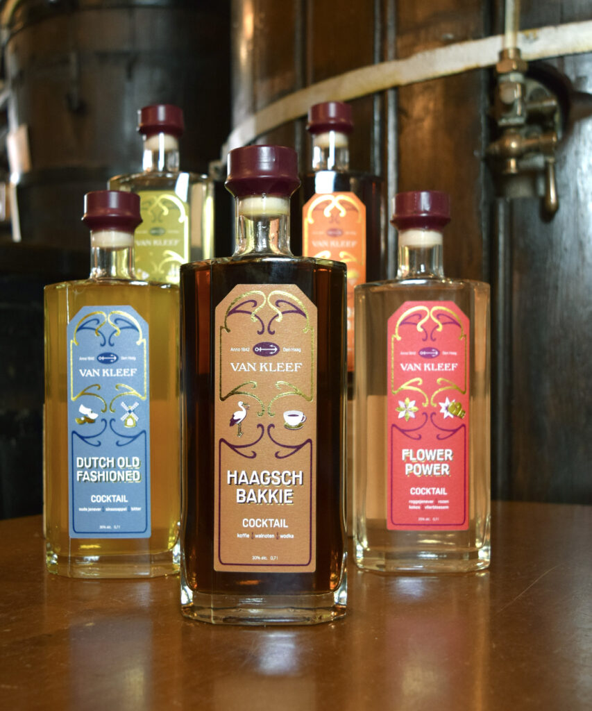 Van Kleef cocktail op fles labels M-space